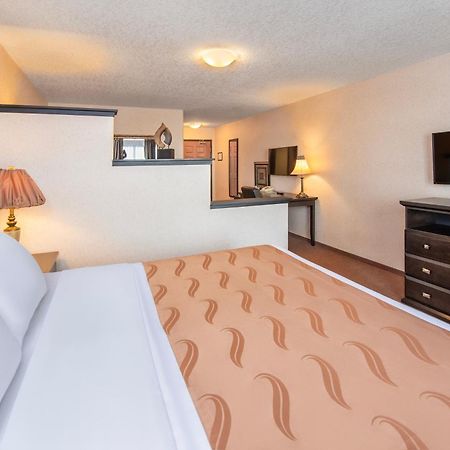 Quality Inn & Suites Lethbridge Εξωτερικό φωτογραφία