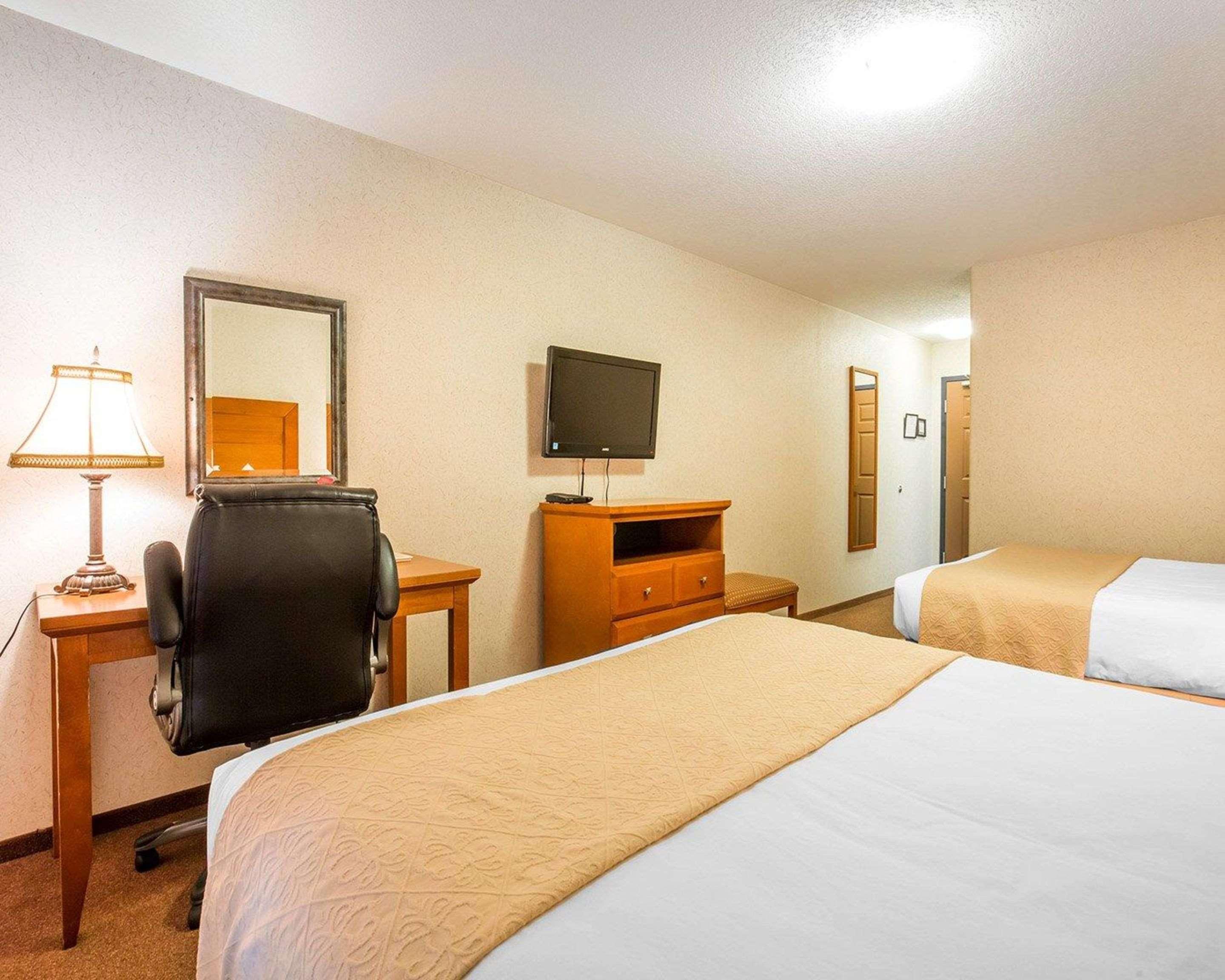 Quality Inn & Suites Lethbridge Εξωτερικό φωτογραφία
