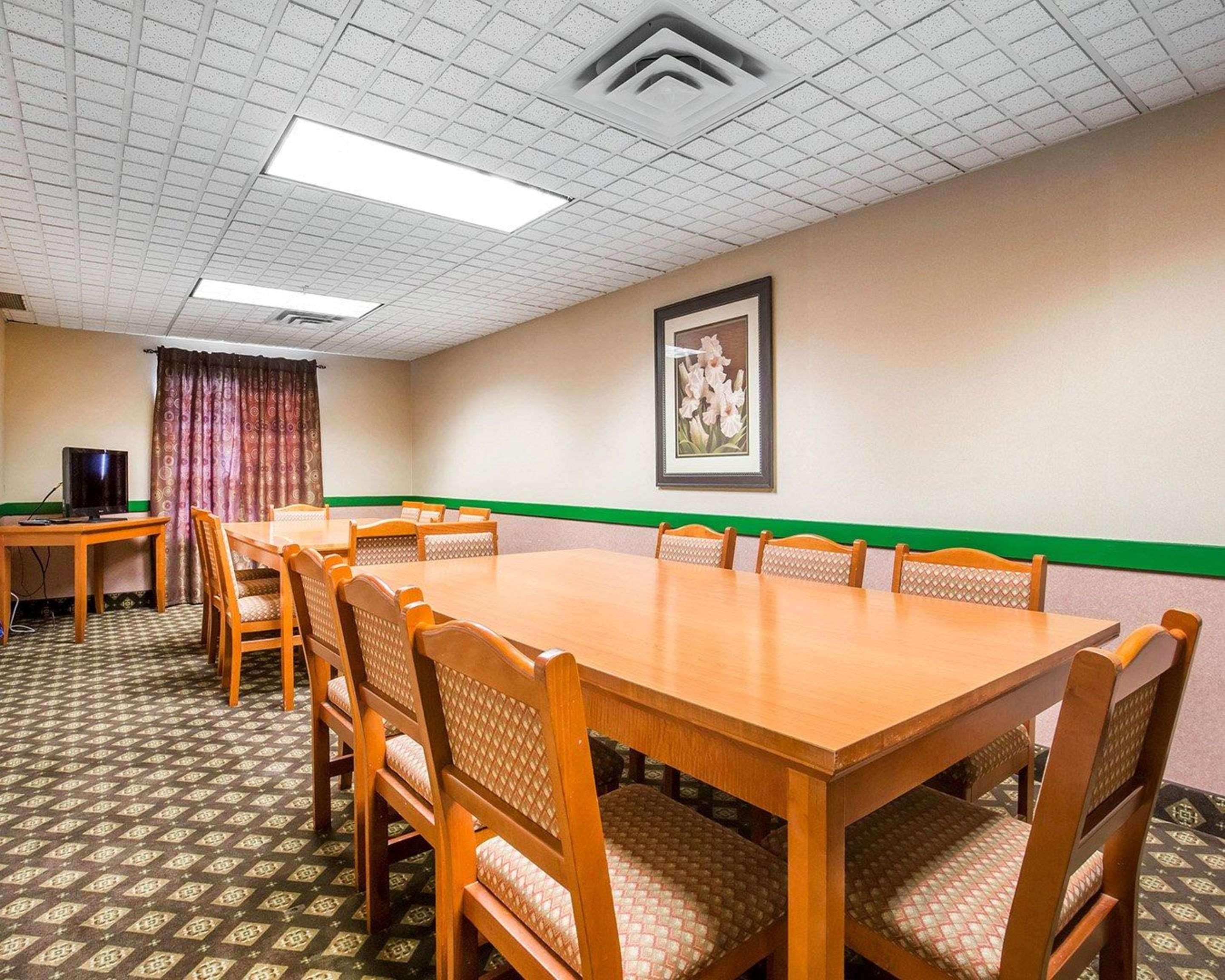 Quality Inn & Suites Lethbridge Εξωτερικό φωτογραφία