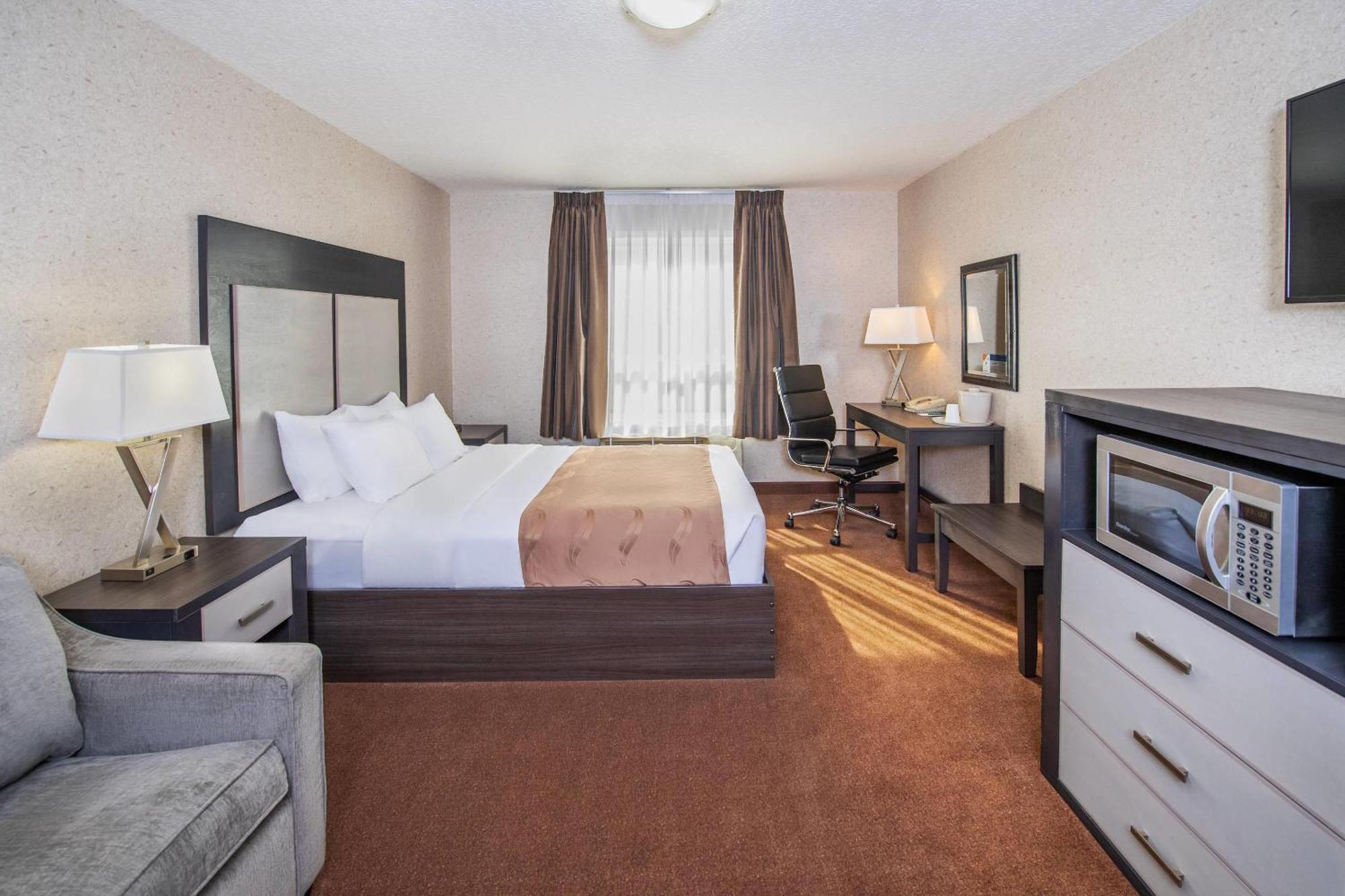 Quality Inn & Suites Lethbridge Εξωτερικό φωτογραφία